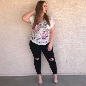 Plus rouched floral top